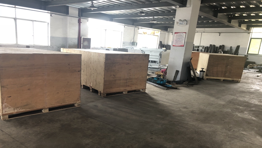 中頻爐自動送料機出口到保加利亞